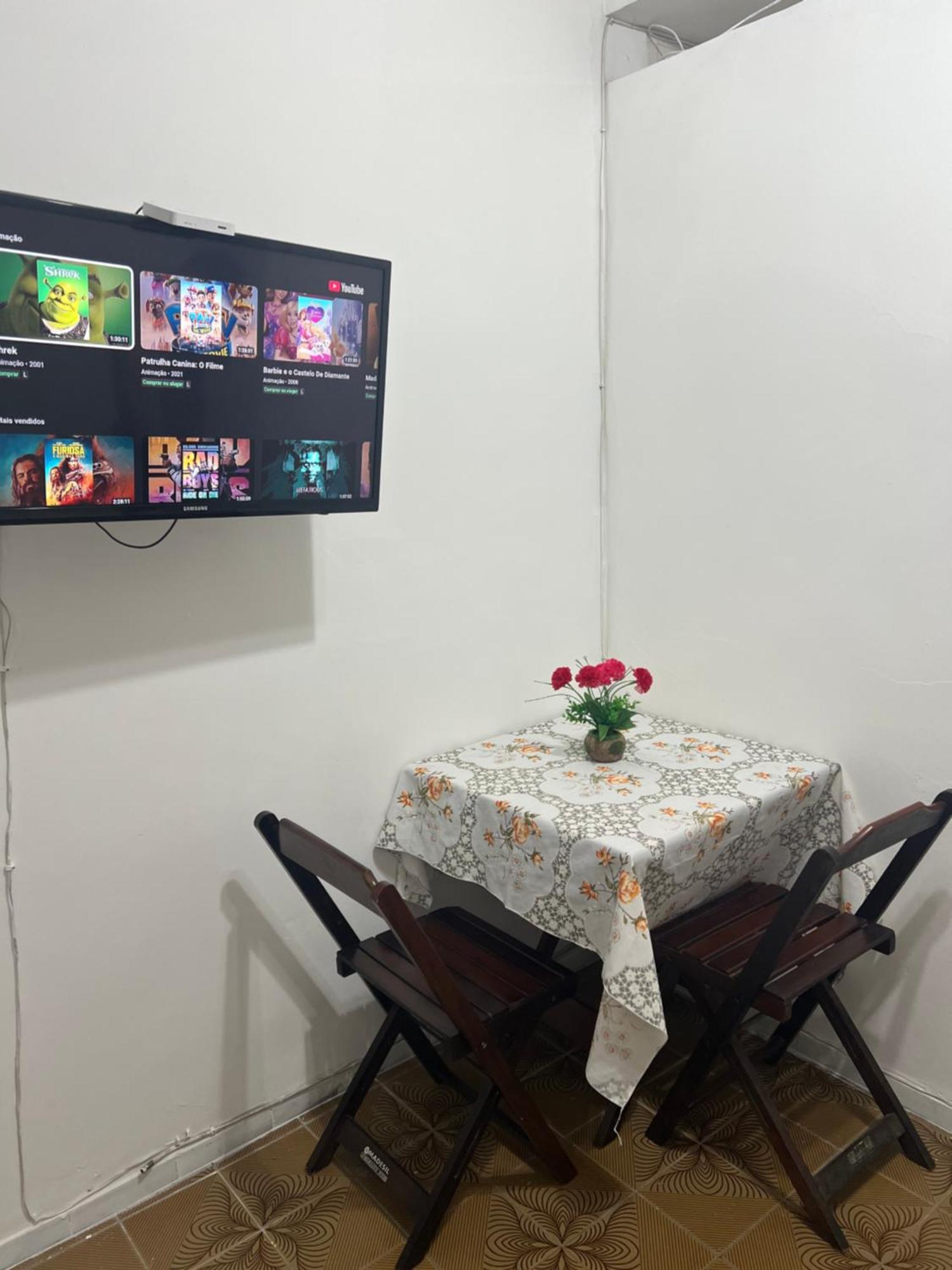 Em Copacabana Pe Na Areia *
